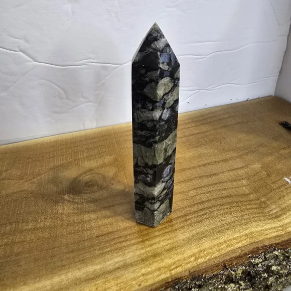 QUE SERA Crystal Tower - Picture 2 of 3